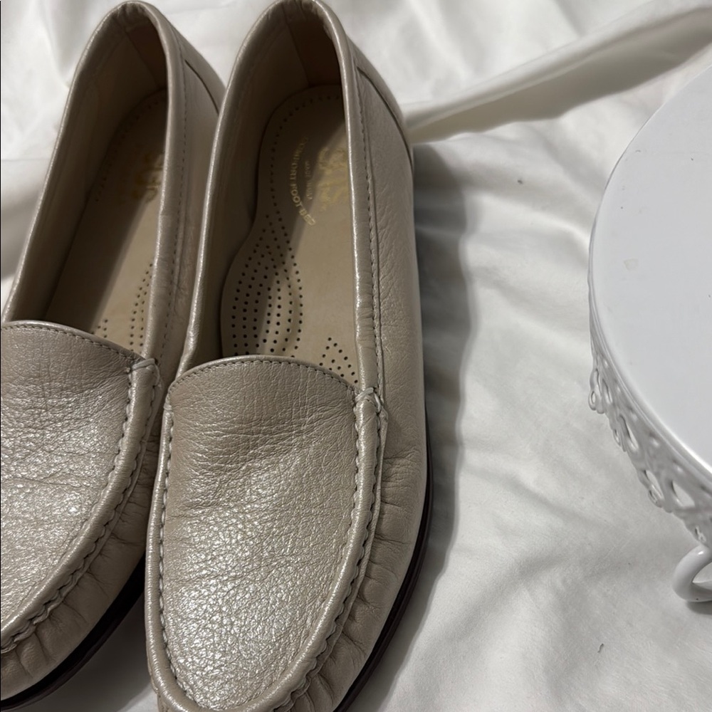 SAS Tan Flats Comfortable Loafers - Picture 6 of 8
